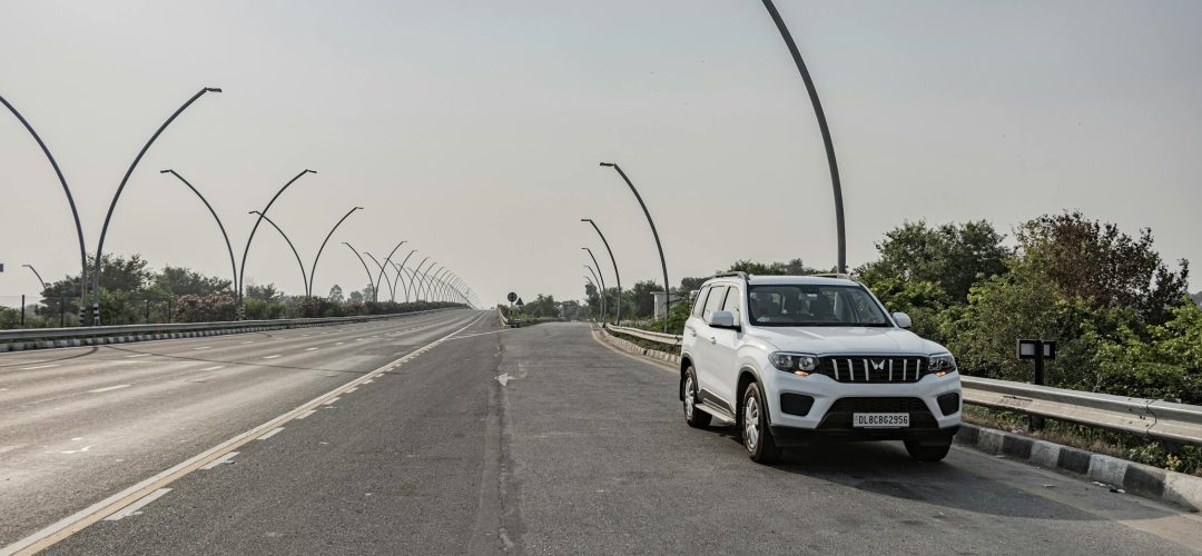 delhi-to-agra-cab-luxury-chauffeur-taj-mahal-4